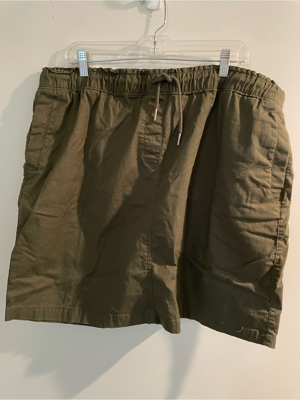 Croft and Barrow army green knee-length skirt